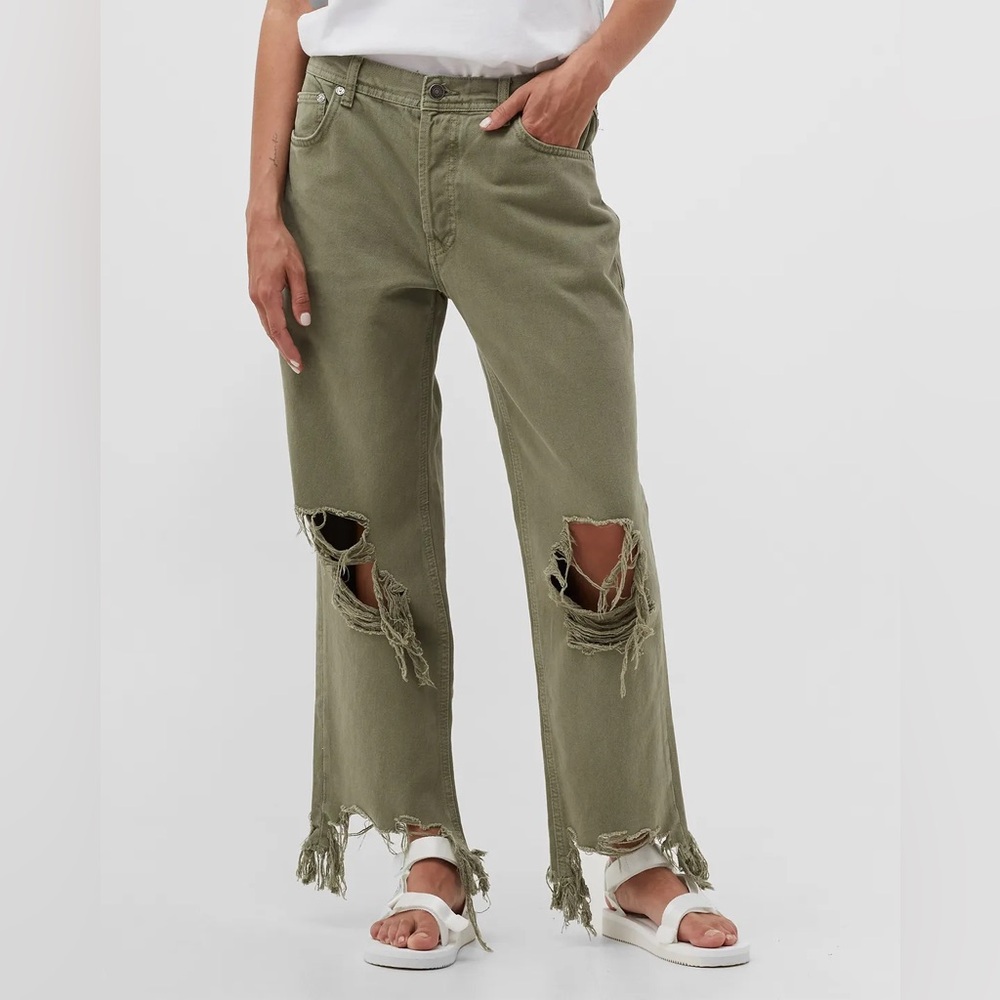 NWT Free People Maggie Mid Rise Straight Leg Jeans Distressed
